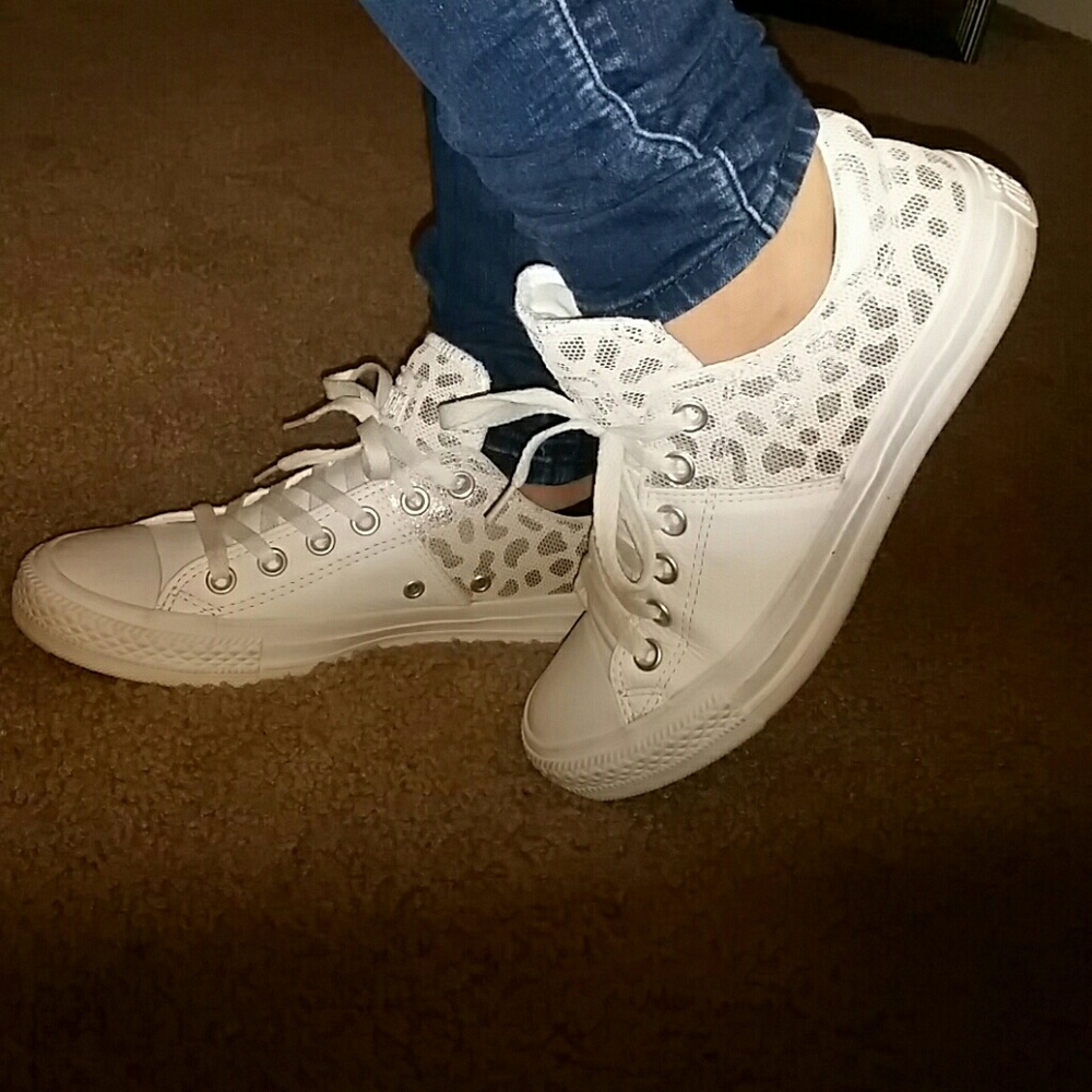 White converse